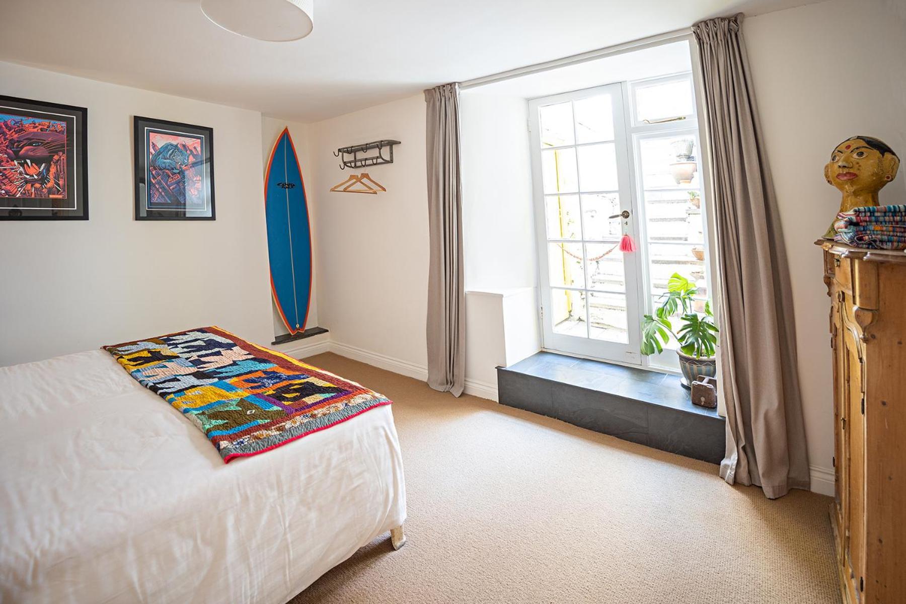 Paramount Apartments Ilfracombe, Arty Seaside Holiday Apartments Quarto foto